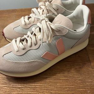 Veja Sneakers